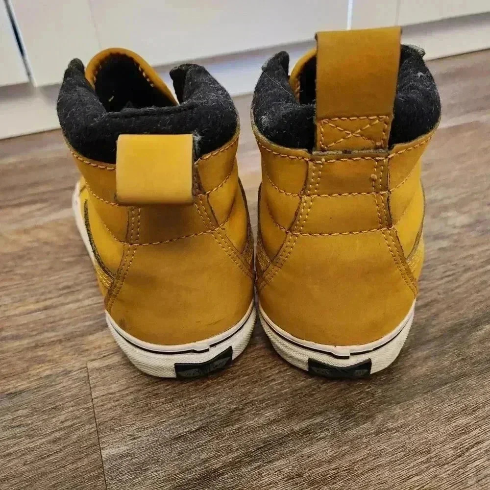 Vans yellow All Weather MTE shoe - unisex Mens 9 Womens 11 - Picture 2 of 10